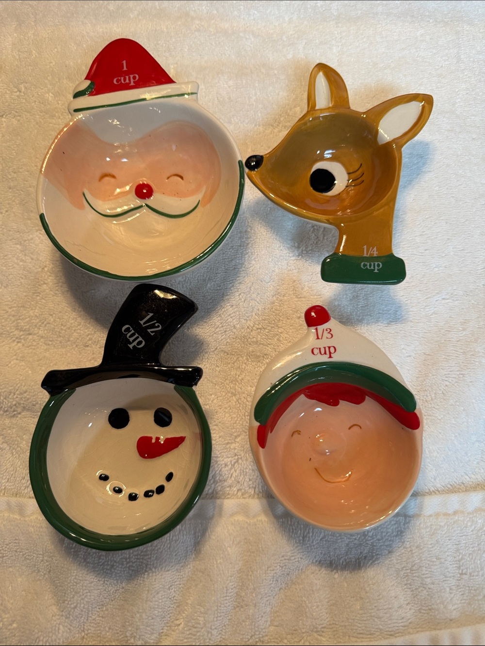 Source Unknown Red Green White Holiday Ceramic Measuring Cups